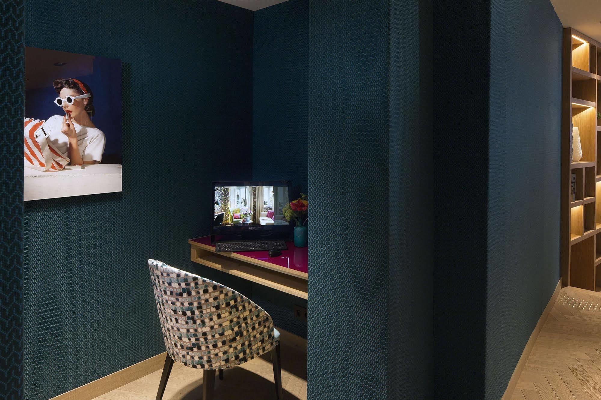 Artus 4* Paris